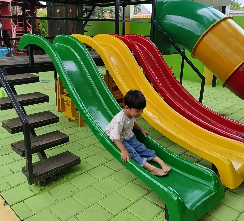 Children learning together